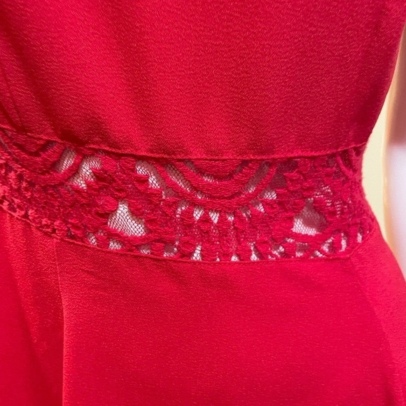 H&M Divided Red Crochet Lace Fit & Flare Mini Dress Size 6 - Picture 6 of 12